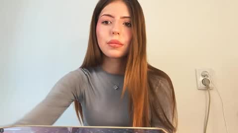 Mila online show from 05-03-26, 04:13