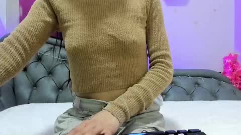 Tania  online show from 02-12-26, 12:33