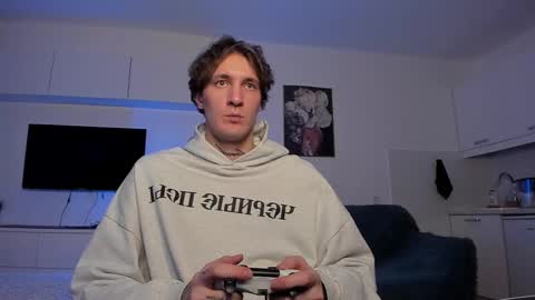 Snapshot of lastnight4you chatting on 02-17-25, 02:09 acie online show from 02-17-25, 02:09