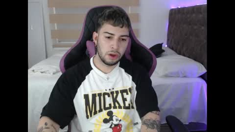 Snapshot of latam_ chatting on 01-26-25, 04:41 YOUR BABY online show from 01-26-25, 04:41