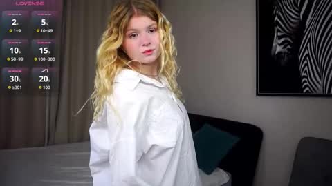 Snapshot of latanyabarthel chatting on 09-13-25, 05:46 Jay online show from 09-13-25, 05:46