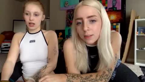 Roxy blue online show from 02-23-26, 08:39