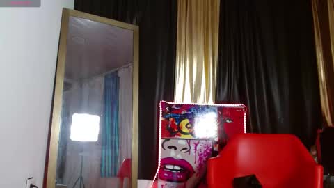 Snapshot of latex_rose_daniels chatting on 12-18-24, 10:57 ROSE online show from 12-18-24, 10:57