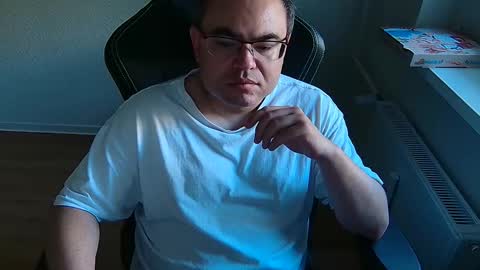 latexboy893 online show from 06-01-26, 12:51