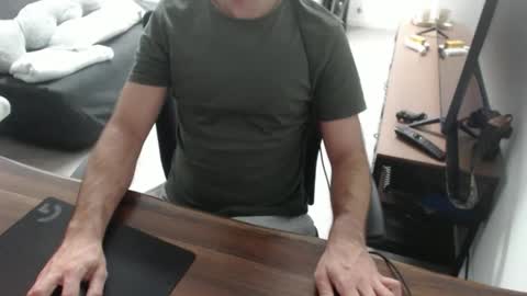 latexdave84 online show from 06-05-26, 01:17