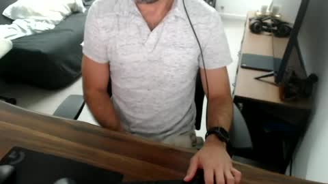 latexdave84 online show from 07-10-26, 02:27