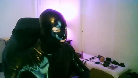 latexminheadroom online show from 01-02-25, 02:00