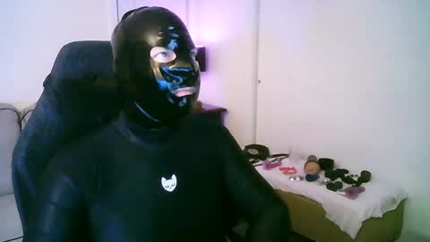 latexminheadroom online show from 05-17-26, 01:25