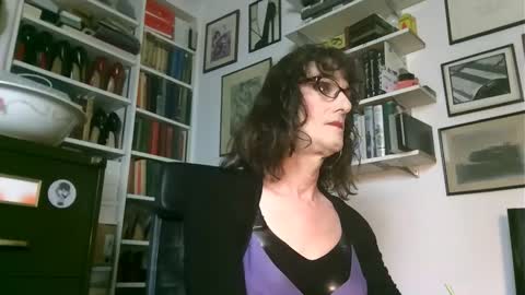 Snapshot of latextg chatting on 01-24-25, 06:04 LatexTG online show from 01-24-25, 06:04