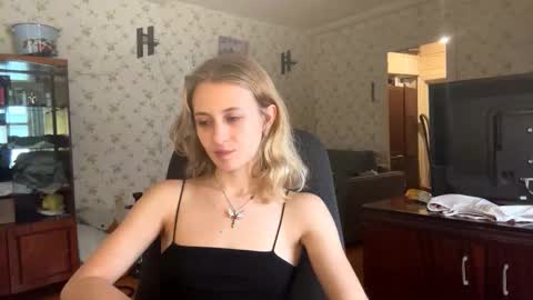 Snapshot of laticiacalicutt chatting on 02-28-26, 01:12 Amelia online show from 02-28-26, 01:12