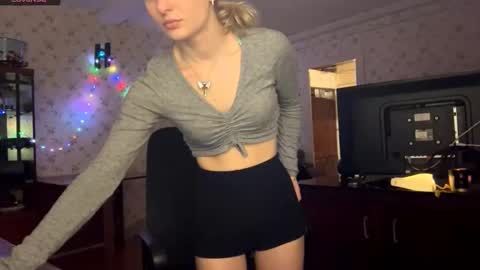 Snapshot of laticiacalicutt chatting on 03-10-26, 03:39 Amelia online show from 03-10-26, 03:39