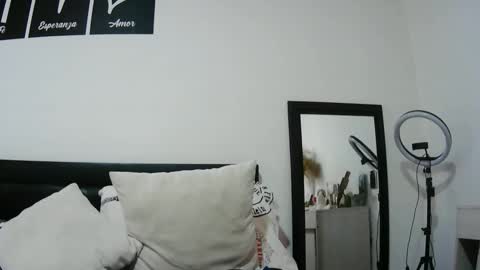 latiinvenushot online show from 09-29-25, 06:35