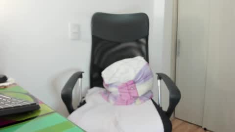 Snapshot of latin__curly chatting on 09-29-25, 11:48 Afrodita online show from 09-29-25, 11:48