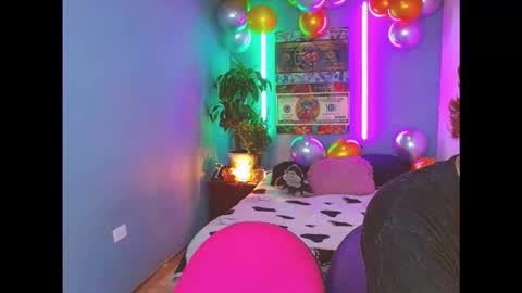 latin_boysxxx_ online show from 10-18-25, 10:21