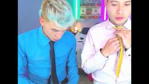 latin_boysxxx_ online show from 10-28-25, 04:27