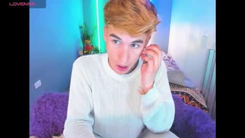 Snapshot of latin_boysxxx_ chatting on 03-10-26, 03:11 latin_boysxxx_ online show from 03-10-26, 03:11