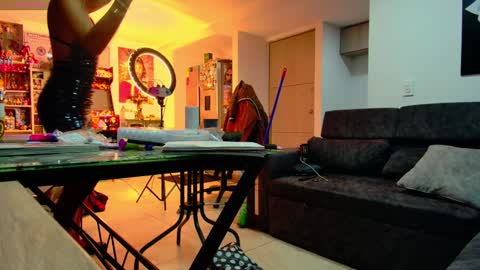 Sara y Andy online show from 01-15-25, 01:23