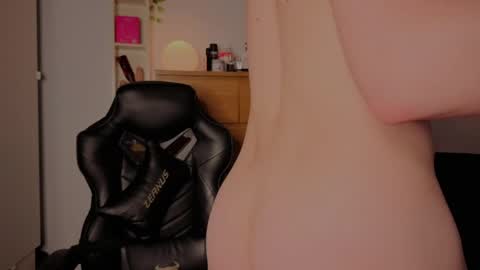 Snapshot of latin_luxury_i chatting on 05-20-26, 03:13 Free OF online show from 05-20-26, 03:13