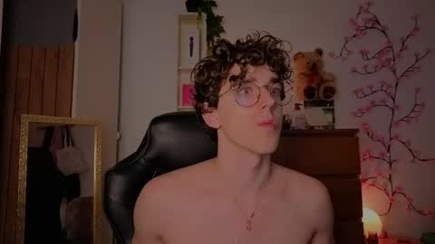 Snapshot of latin_luxury_i chatting on 06-04-26, 03:12 Free OF online show from 06-04-26, 03:12