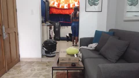 M E G A N  online show from 12-03-25, 09:24