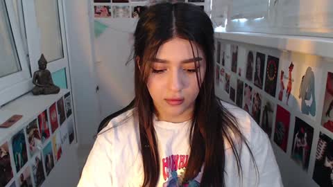 Snapshot of latina_mia chatting on 01-15-25, 10:38 miiiiiiaaaa online show from 01-15-25, 10:38