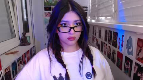 Snapshot of latina_mia chatting on 02-11-25, 11:10 miiiiiiaaaa online show from 02-11-25, 11:10