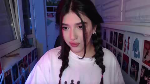 Snapshot of latina_mia chatting on 02-12-25, 02:56 miiiiiiaaaa online show from 02-12-25, 02:56