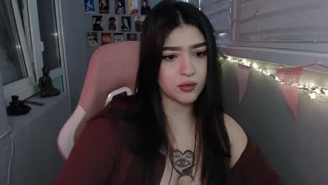 Snapshot of latina_mia chatting on 03-03-25, 09:44 miiiiiiaaaa online show from 03-03-25, 09:44