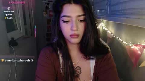 Snapshot of latina_mia chatting on 09-18-25, 04:03 miiiiiiaaaa online show from 09-18-25, 04:03