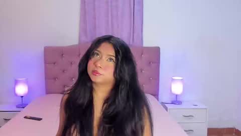 Snapshot of latinabombsheell chatting on 03-06-25, 07:03 Martina online show from 03-06-25, 07:03