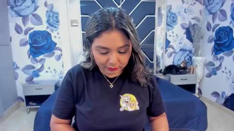 Snapshot of latinaholequeen chatting on 10-09-25, 02:26 EMMA online show from 10-09-25, 02:26
