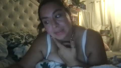 latinalinda02 online show from 10-14-25, 03:07