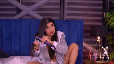 Latina online show from 01-14-26, 07:08