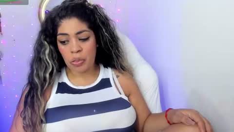 latinamav22 online show from 07-25-26, 01:58
