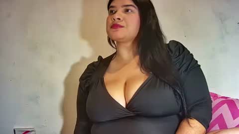 Snapshot of latincurvy1992 chatting on 02-27-25, 04:09 latincurvy1992 online show from 02-27-25, 04:09