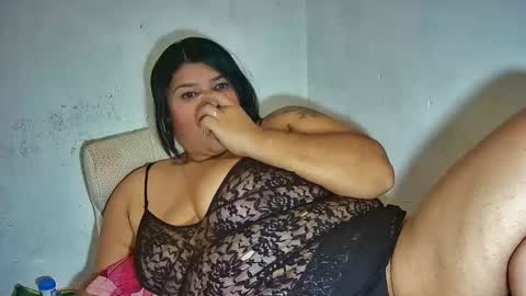 Snapshot of latincurvy1992 chatting on 09-21-25, 04:58 latincurvy1992 online show from 09-21-25, 04:58