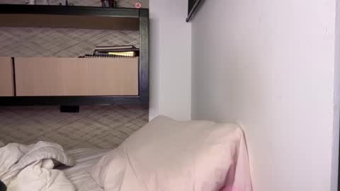 Snapshot of latinella chatting on 12-22-24, 01:01 Hi - online show from 12-22-24, 01:01