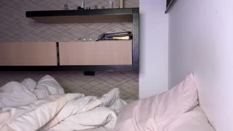 Snapshot of latinella chatting on 12-29-24, 02:38 Hi - online show from 12-29-24, 02:38