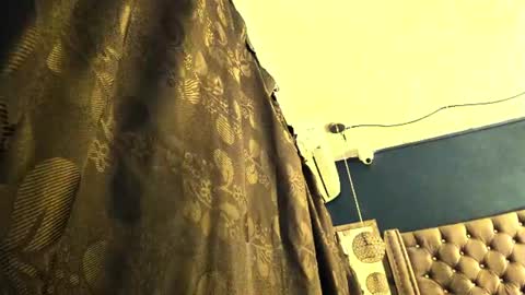 Zeus online show from 07-22-26, 05:54