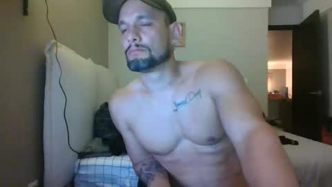 Snapshot of latinhotcouple33 chatting on 03-25-26, 03:01 wolves online show from 03-25-26, 03:01