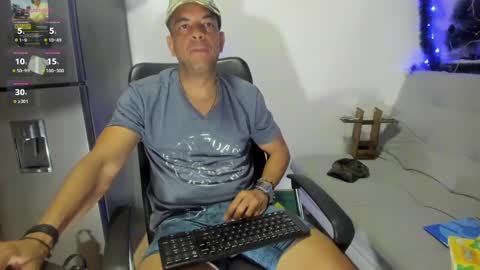 Snapshot of latinmartin73 chatting on 12-23-24, 02:13 latinmartin73 online show from 12-23-24, 02:13