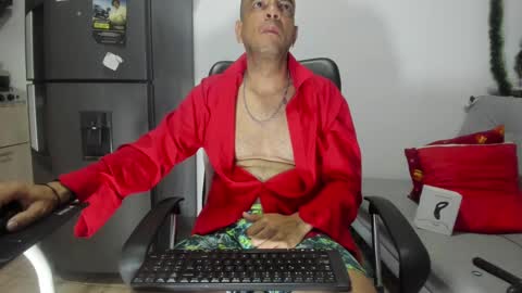 Snapshot of latinmartin73 chatting on 12-28-24, 07:00 latinmartin73 online show from 12-28-24, 07:00