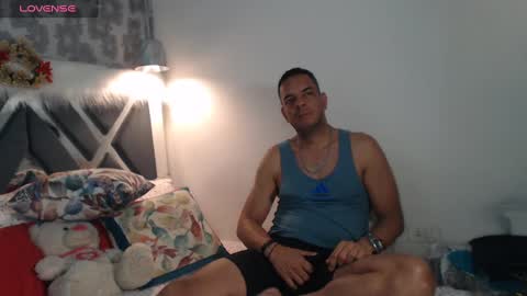 Snapshot of latinmartin73 chatting on 01-03-25, 01:38 latinmartin73 online show from 01-03-25, 01:38