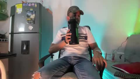 Snapshot of latinmartin73 chatting on 01-20-25, 01:18 latinmartin73 online show from 01-20-25, 01:18