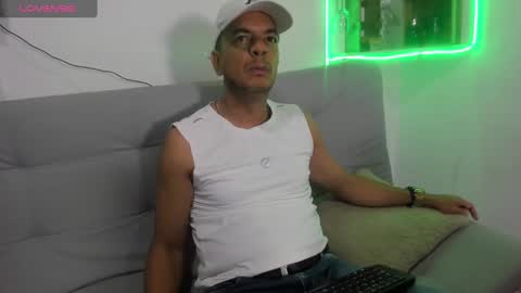 Snapshot of latinmartin73 chatting on 02-09-25, 03:00 latinmartin73 online show from 02-09-25, 03:00