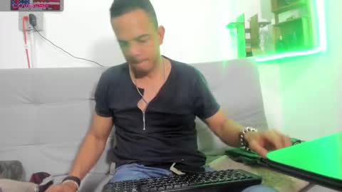 Snapshot of latinmartin73 chatting on 02-10-25, 03:13 latinmartin73 online show from 02-10-25, 03:13