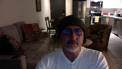 QS - INDEPENDENT MODEL online show from 12-17-24, 04:56