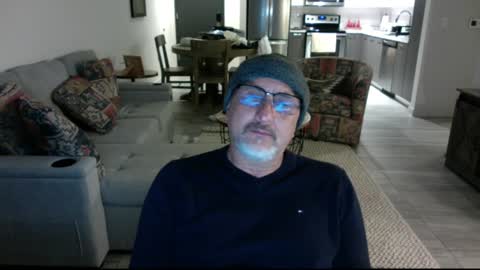 QS - INDEPENDENT MODEL online show from 01-16-25, 09:48