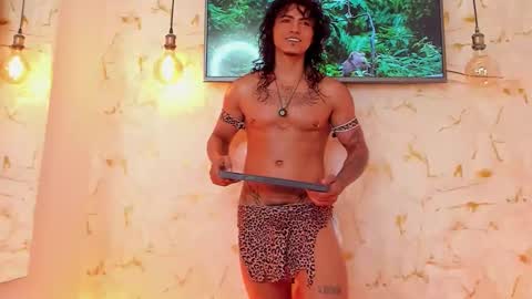 latino_boysmiles online show from 11-01-25, 12:34