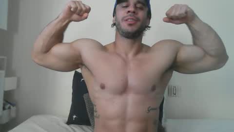 Snapshot of latino_rodri chatting on 05-01-26, 07:35 latino_rodri online show from 05-01-26, 07:35